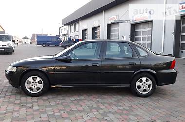 Седан Opel Vectra 2002 в Сарнах