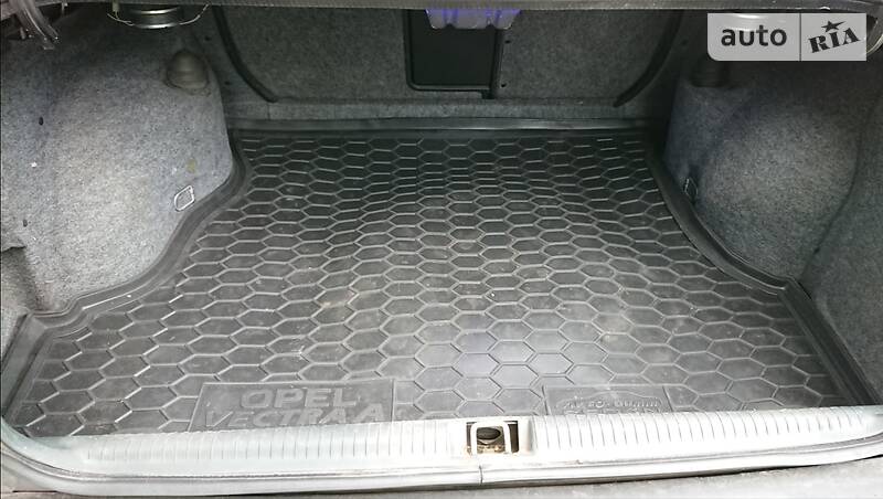 Седан Opel Vectra 1990 в Каневі