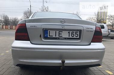 Седан Opel Vectra 2002 в Одессе