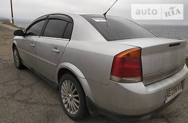 Седан Opel Vectra 2004 в Днепре