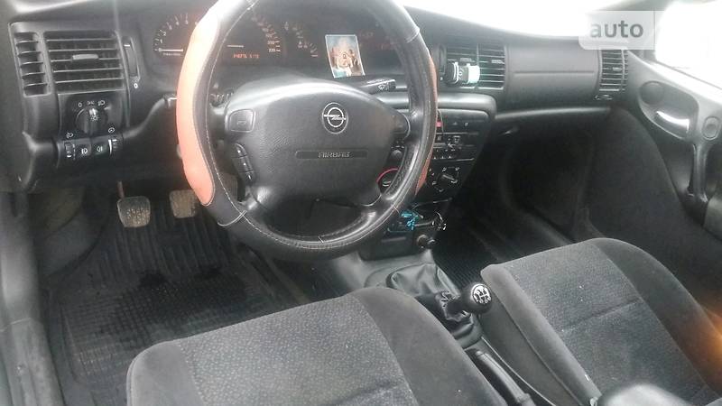 Універсал Opel Vectra 2000 в 