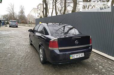 Седан Opel Vectra 2004 в 