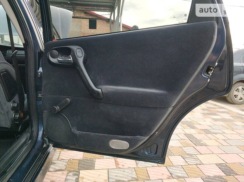 Седан Opel Vectra 2000 в Болехові