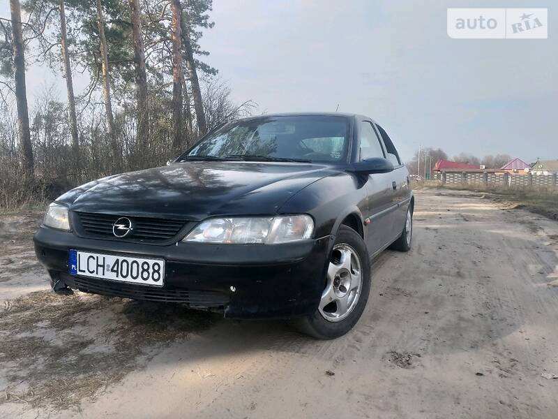 Хэтчбек Opel Vectra 1998 в Сарнах