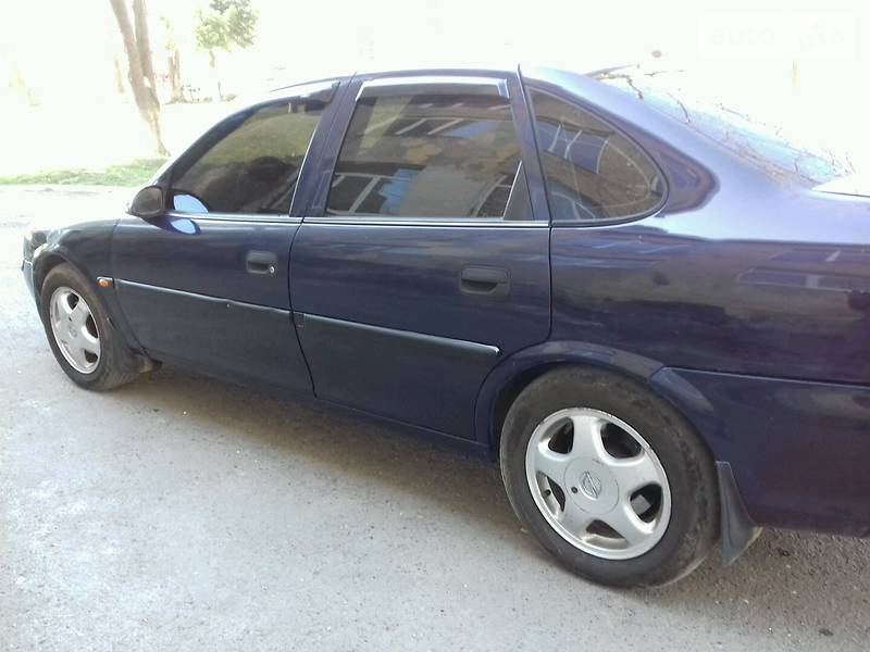 Седан Opel Vectra 1996 в Бориславі