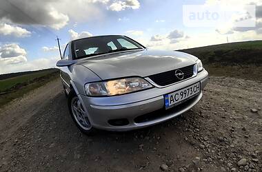 Хетчбек Opel Vectra 1999 в 