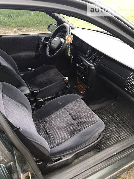 Універсал Opel Vectra 1998 в Івано-Франківську