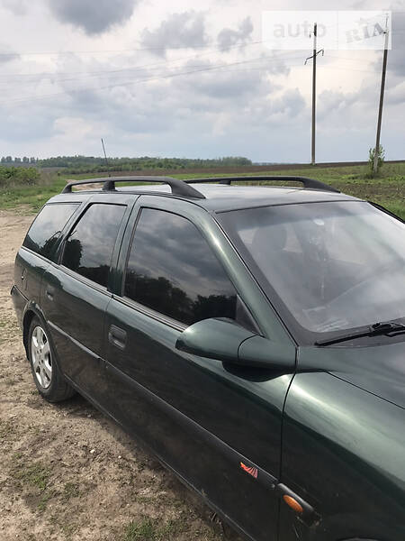 Універсал Opel Vectra 1998 в Івано-Франківську