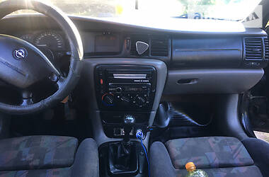 Седан Opel Vectra 1996 в 