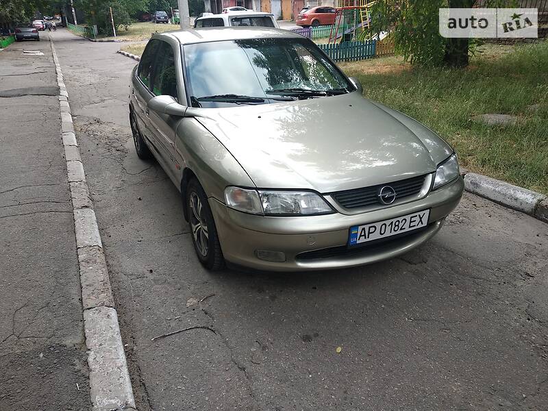 Седан Opel Vectra 1997 в Запорожье