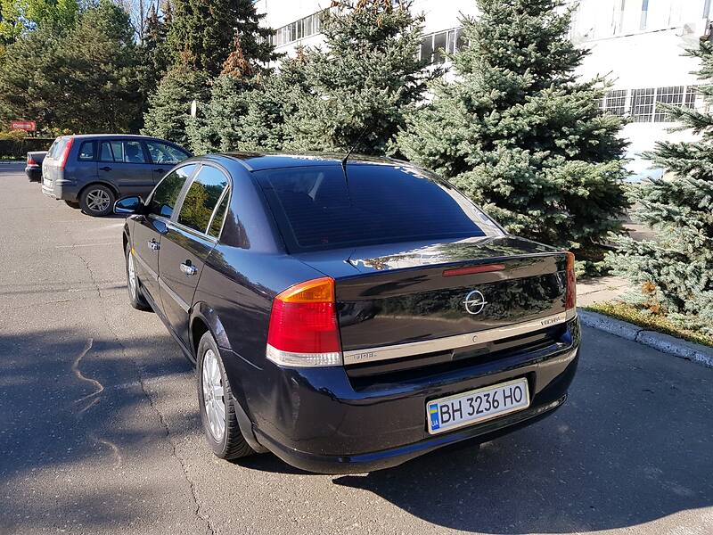 Седан Opel Vectra 2006 в Одесі