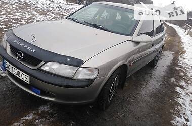 Хэтчбек Opel Vectra 1996 в Дубровице