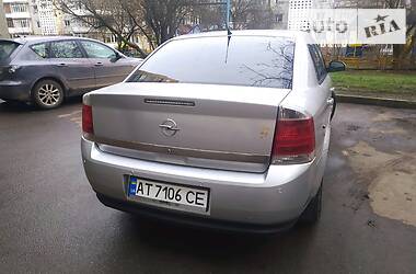 Седан Opel Vectra 2004 в Ивано-Франковске