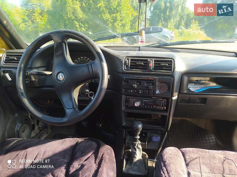 Седан Opel Vectra 1990 в Львове