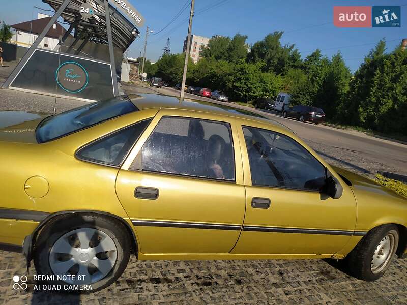 Седан Opel Vectra 1990 в Львове