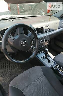 Седан Opel Vectra 2004 в Киеве