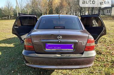 Седан Opel Vectra 1997 в Луцке