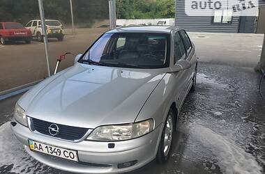 Седан Opel Vectra 2000 в Киеве