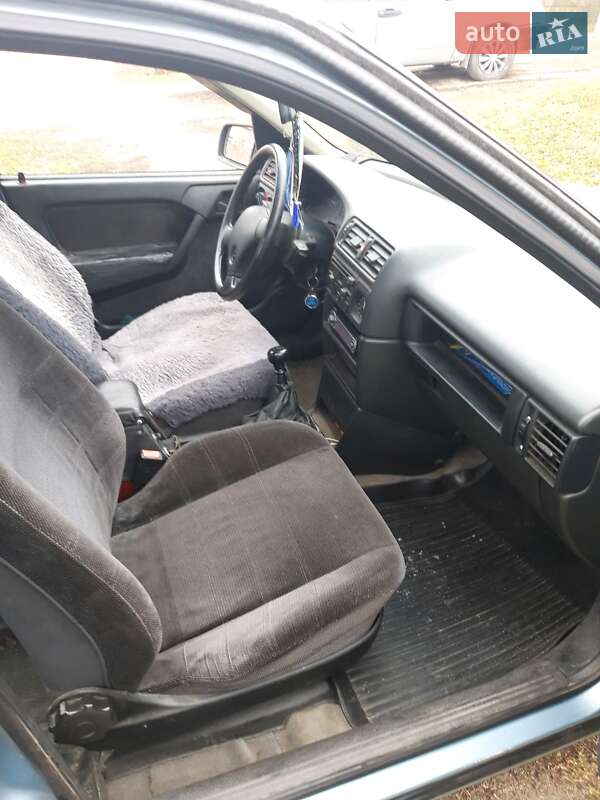 Седан Opel Vectra 1990 в Дніпрі