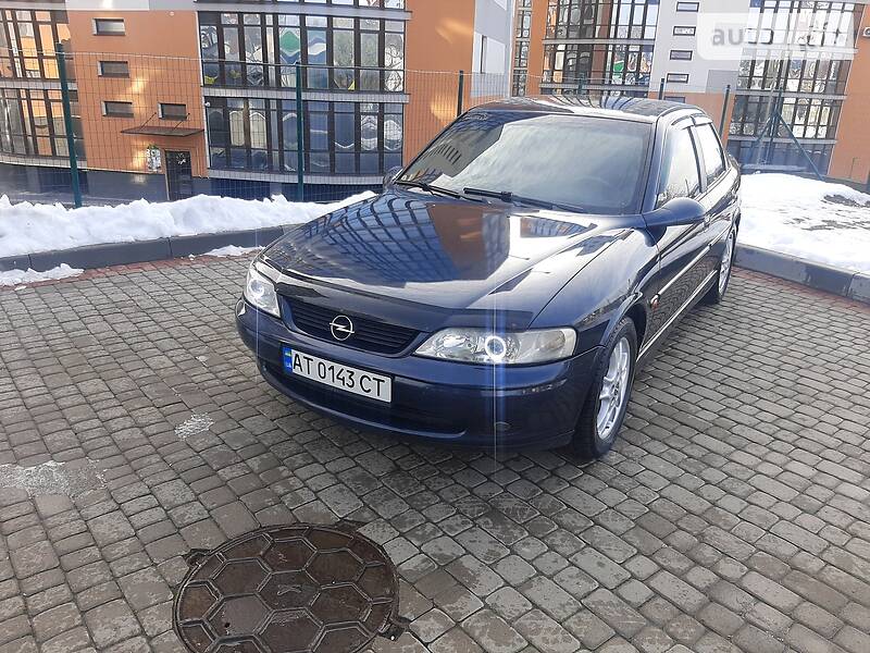 Седан Opel Vectra 2000 в Івано-Франківську