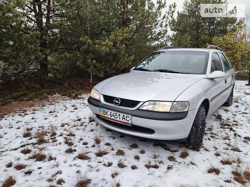 Универсал Opel Vectra 1998 в Любешове