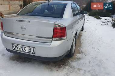 Седан Opel Vectra 2004 в 