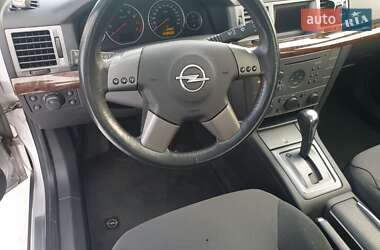 Седан Opel Vectra 2004 в 