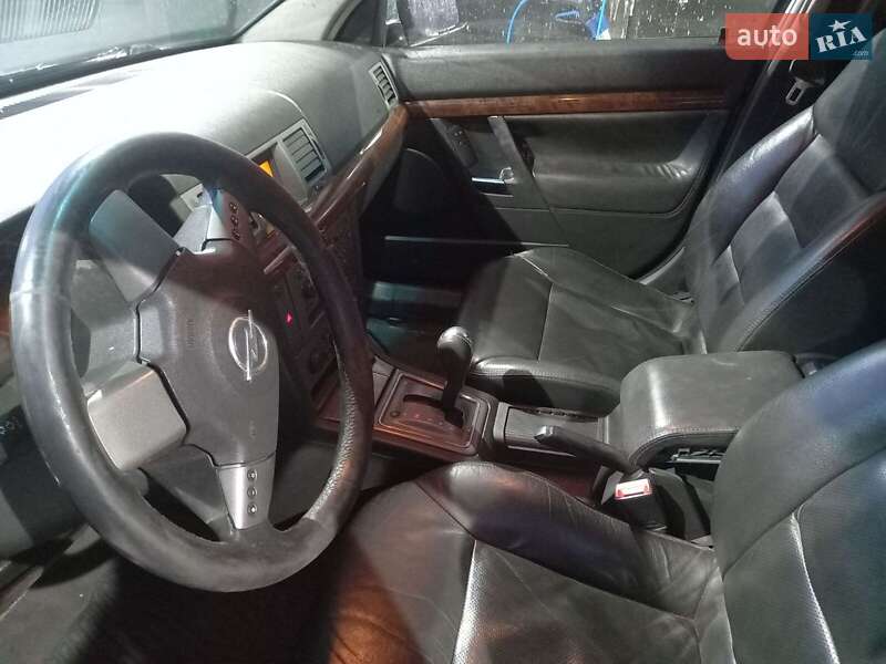 Седан Opel Vectra 2004 в Теребовле