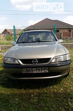 Ліфтбек Opel Vectra 1998 в Виноградові