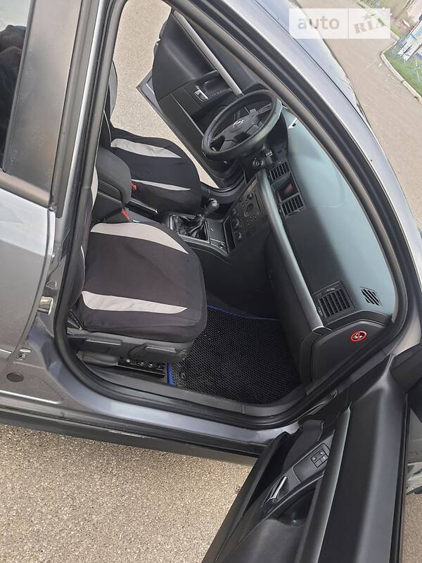 Седан Opel Vectra 2003 в Чернигове