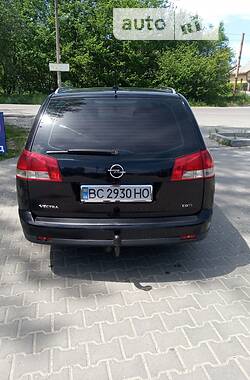 Универсал Opel Vectra 2005 в Трускавце