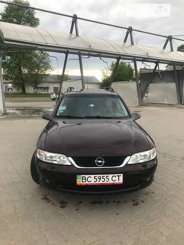 Универсал Opel Vectra 2000 в Самборе