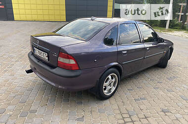 Седан Opel Vectra 1996 в Львове