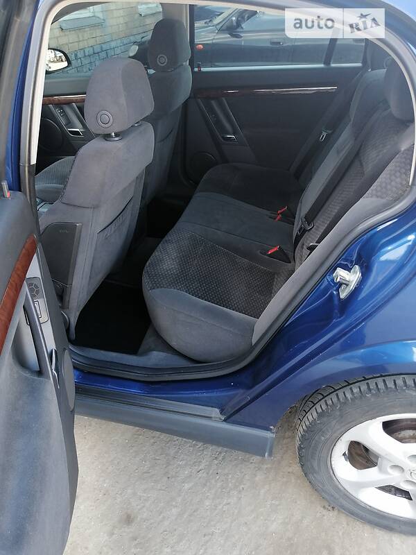 Седан Opel Vectra 2003 в Києві