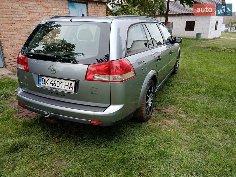 Універсал Opel Vectra 2008 в Рівному