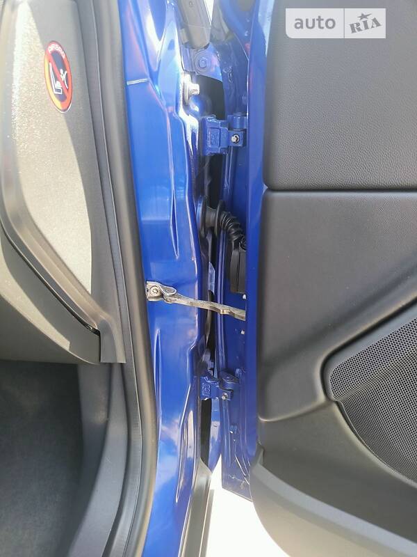 Седан Opel Vectra 2004 в Львові