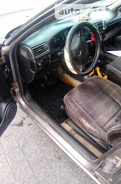 Седан Opel Vectra 1991 в Надворной