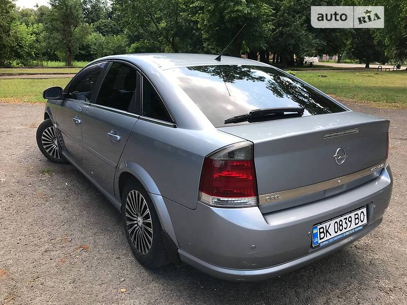 Хетчбек Opel Vectra 2008 в Дубні