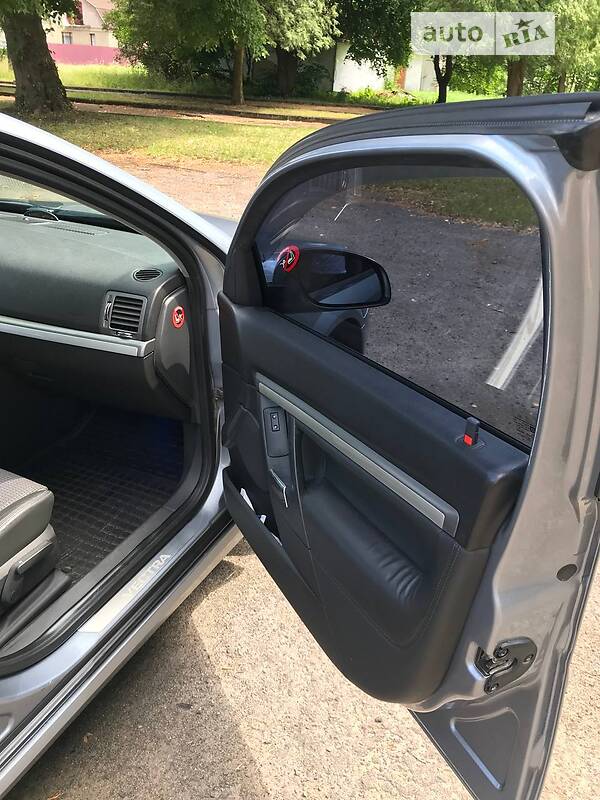 Хетчбек Opel Vectra 2008 в Дубні