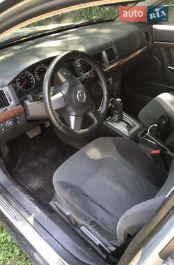 Седан Opel Vectra 2005 в 