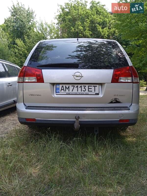 Универсал Opel Vectra 2004 в Бердичеве