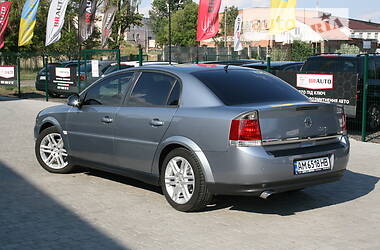 Седан Opel Vectra 2004 в 