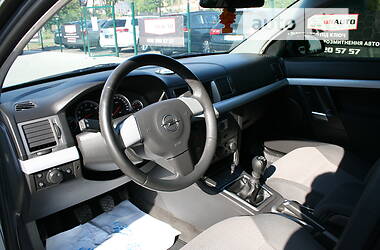 Седан Opel Vectra 2004 в 