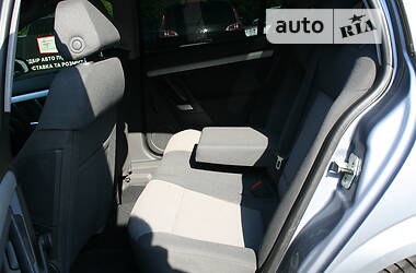 Седан Opel Vectra 2004 в 