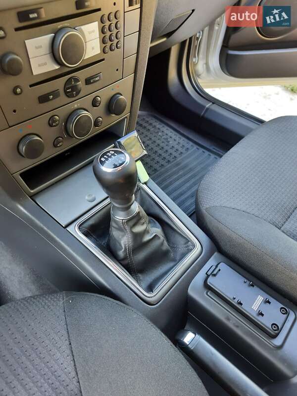 Универсал Opel Vectra 2007 в Костополе