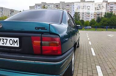 Седан Opel Vectra 1995 в 