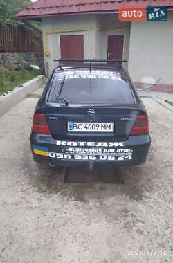 Лифтбек Opel Vectra 2001 в 