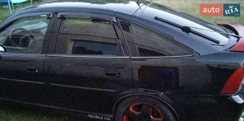 Лифтбек Opel Vectra 1999 в Броварах