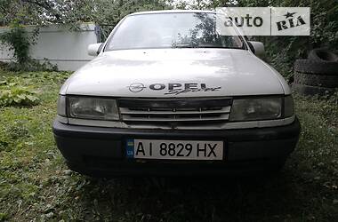Ліфтбек Opel Vectra 1990 в Згурівці