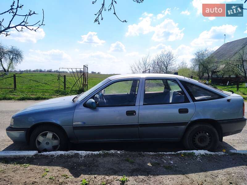 Седан Opel Vectra 1990 в Луцке